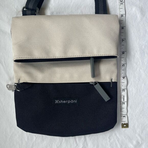 Sherpani Crossbody Foldover Purse - Picture 4 of 9